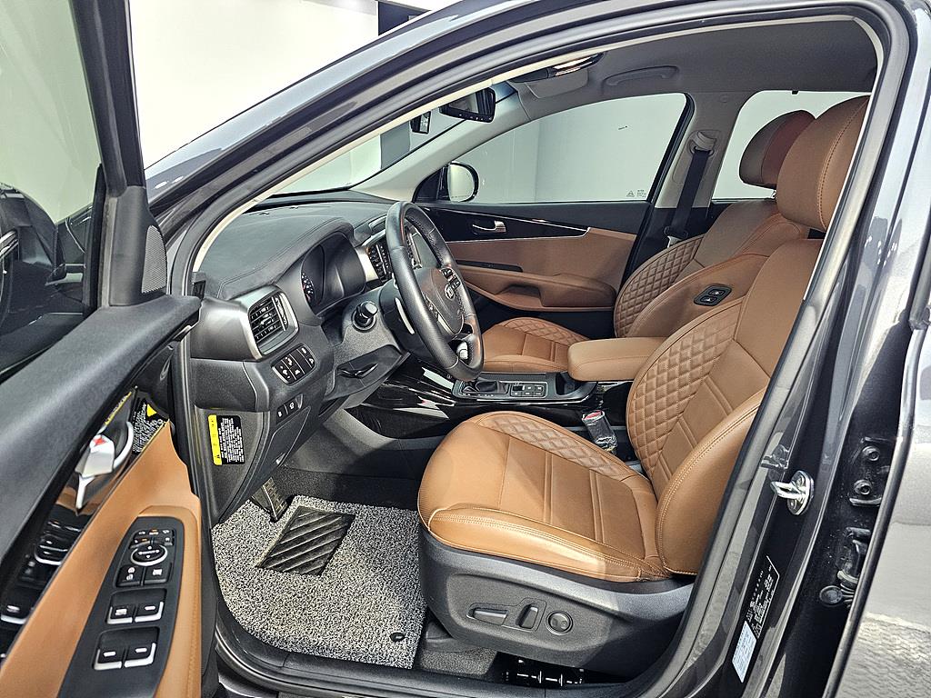 KIA Sorento - Vista 8
