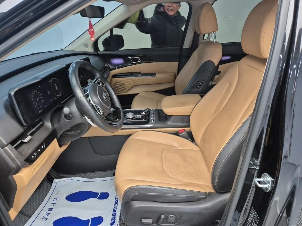 KIA Carnival - Vista 11