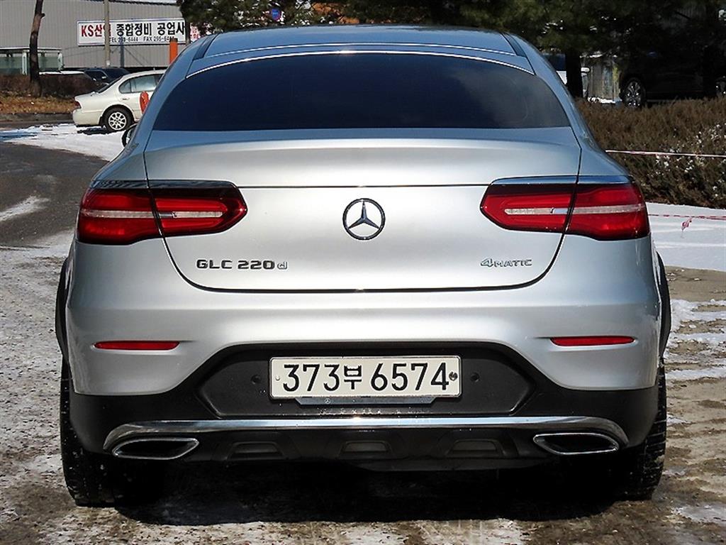 Mercedes Benz GLC Class - Vista 4