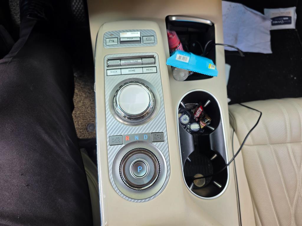 Genesis GV70 2021 Blanco - Importación desde Corea - HF Imports Iquique - Foto 14