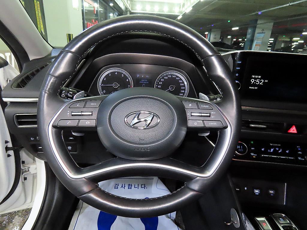 HYUNDAI Sonata - Vista 8