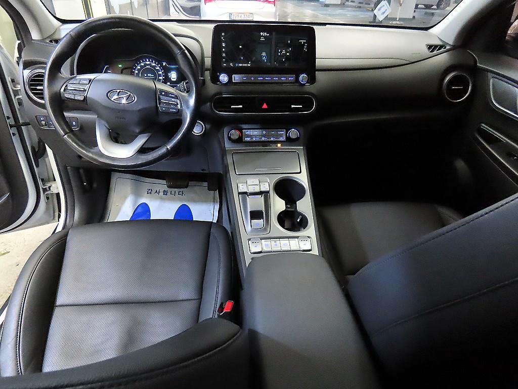 HYUNDAI Kona - Vista 10