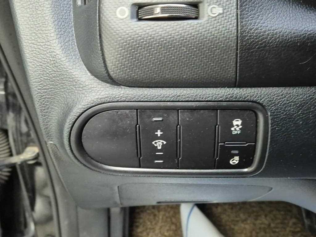 KIA K3 2016 Negro - Importación desde Corea - HF Imports Iquique - Foto 17