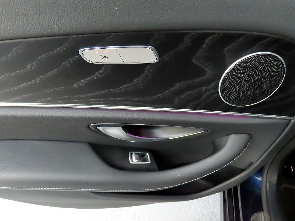 Mercedes Benz E class - Vista 12