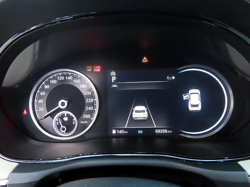 Genesis GV70 - Vista 9