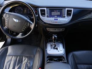 HYUNDAI Genesis - Vista 10