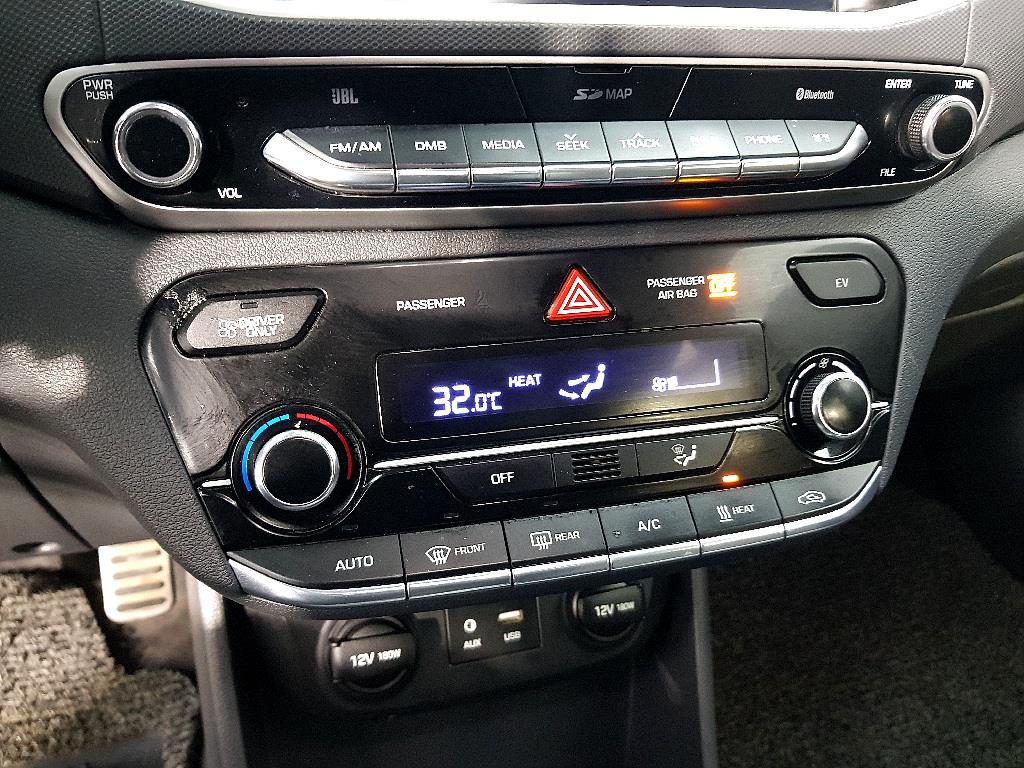 HYUNDAI Ioniq - Vista 12