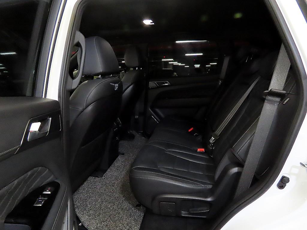 Ssangyong Rexton - Vista 7