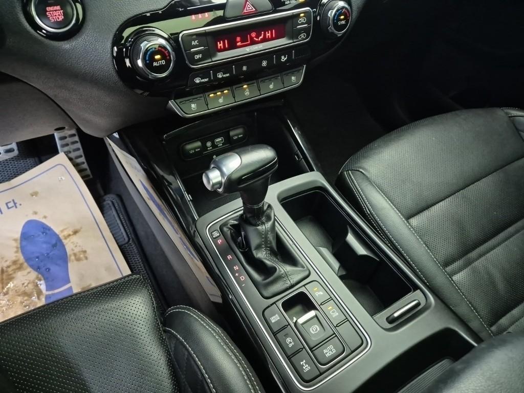 KIA Sorento - Vista 8