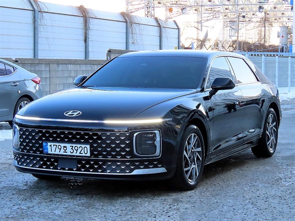 HYUNDAI Grandeur - Vista 2