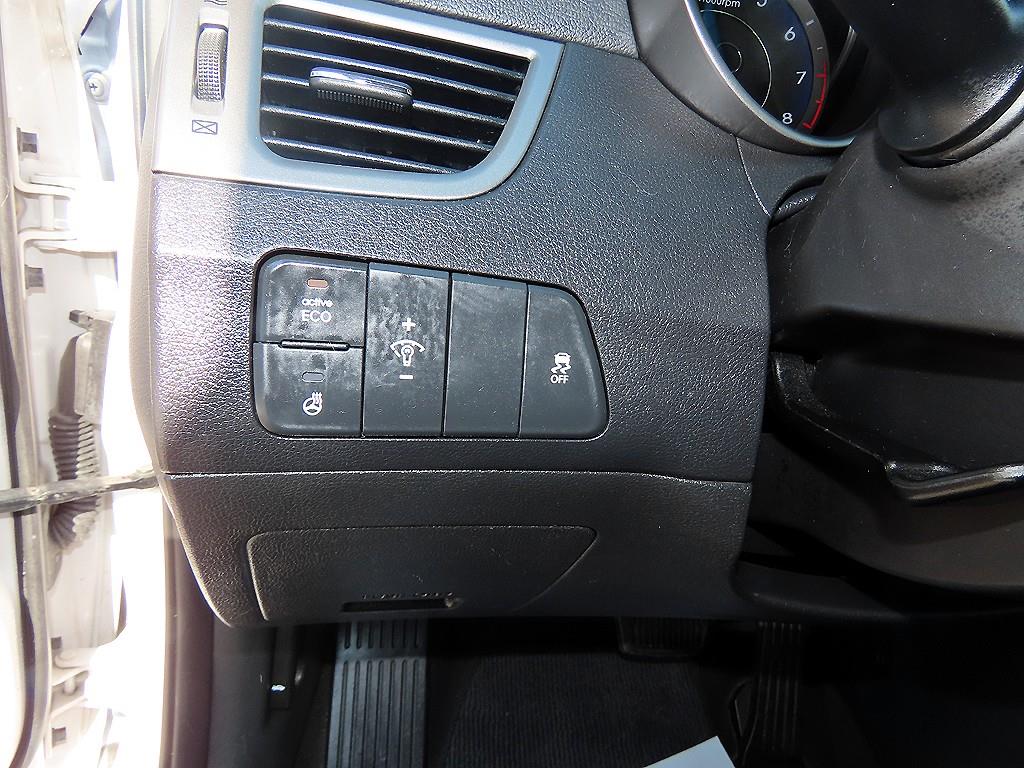 HYUNDAI Avante 2014 Blanco - Importación desde Corea - HF Imports Iquique - Foto 13