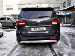 KIA Carnival - Vista 6