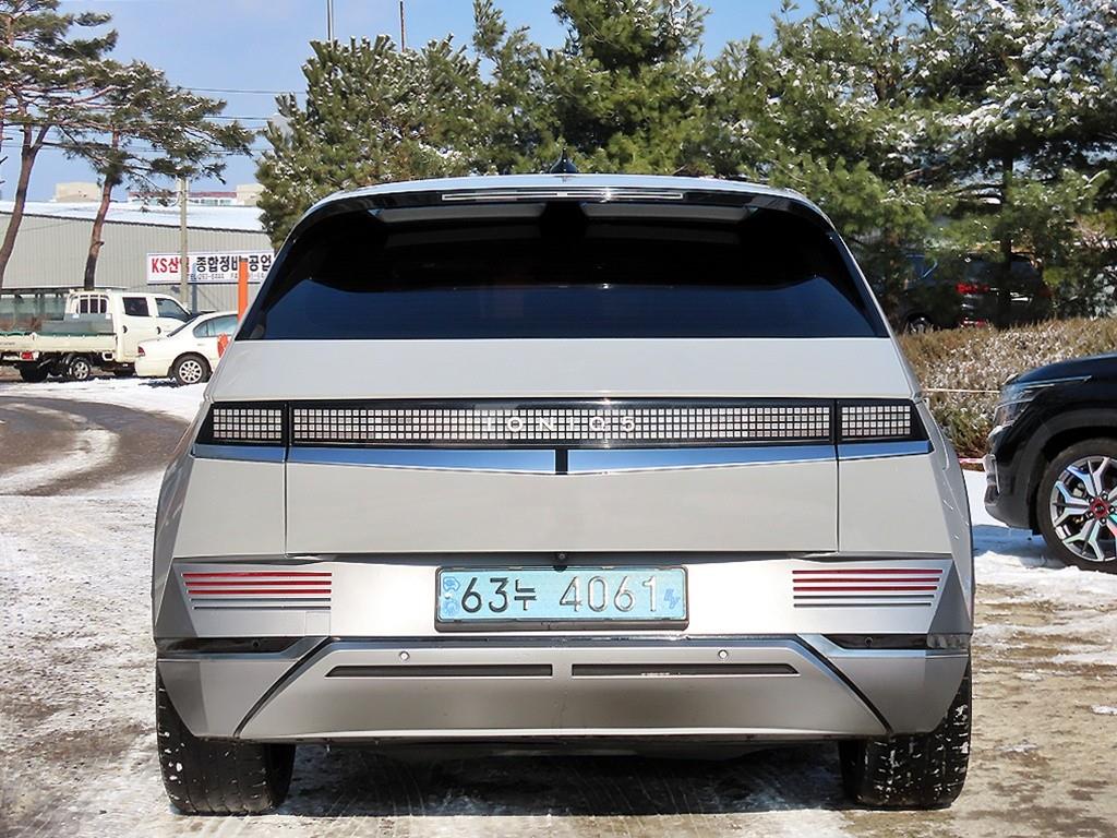 HYUNDAI Ioniq 5 - Vista 4