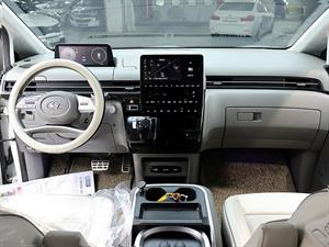 HYUNDAI Staria - Vista 10