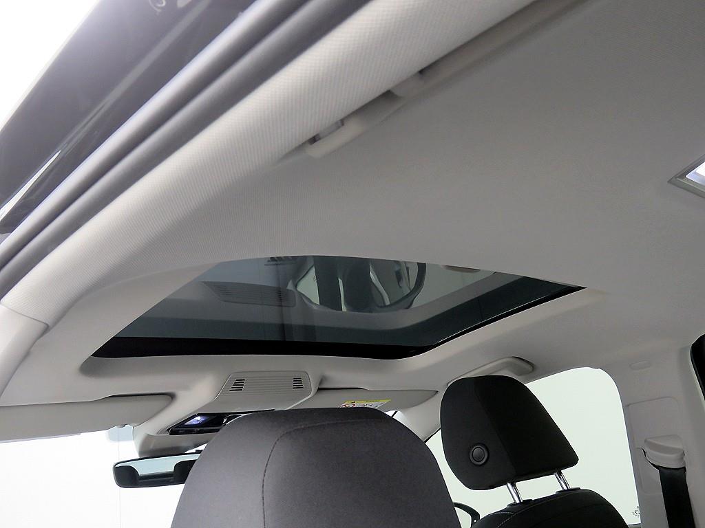 Volkswagen Golf - Vista 10