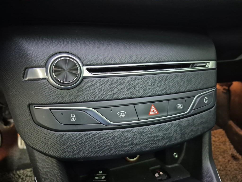 Peugeot 308 - Vista 10