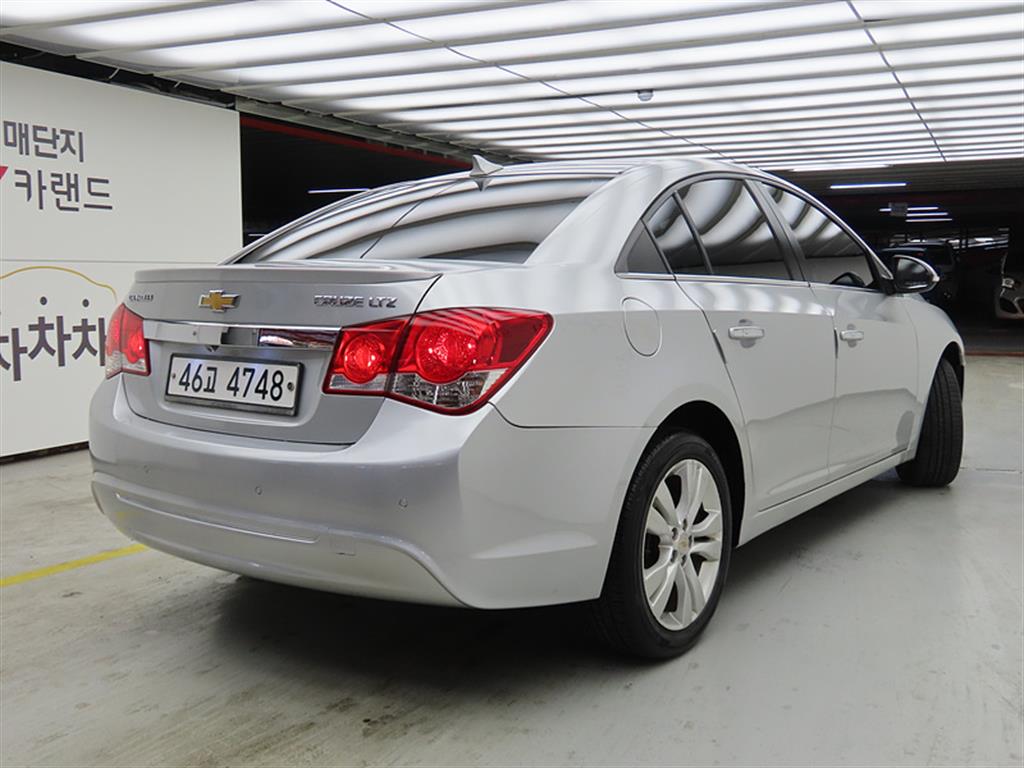 Chevrolet Cruise - Vista 4