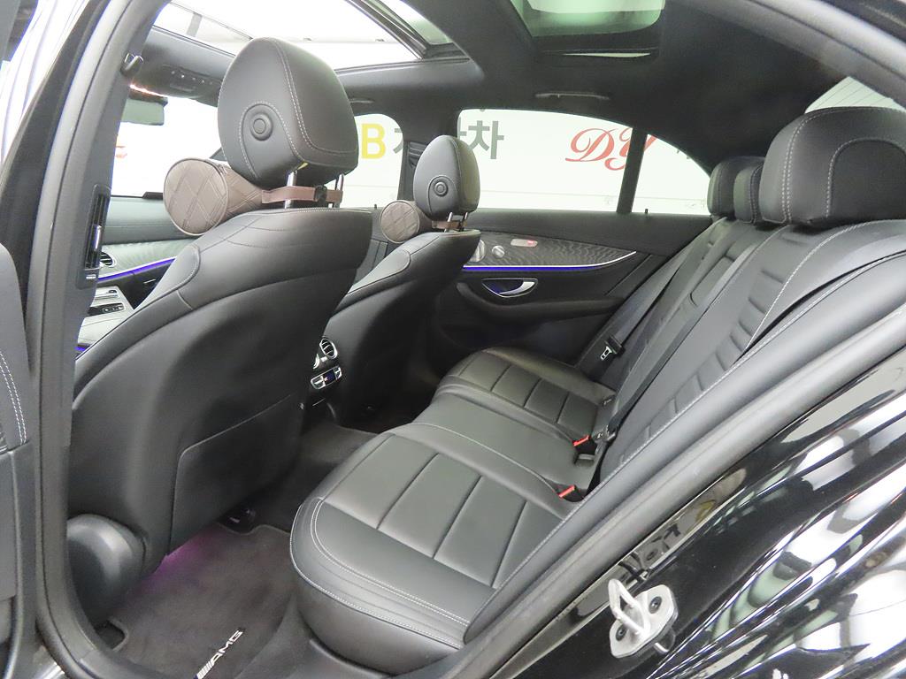 Mercedes Benz E class - Vista 6