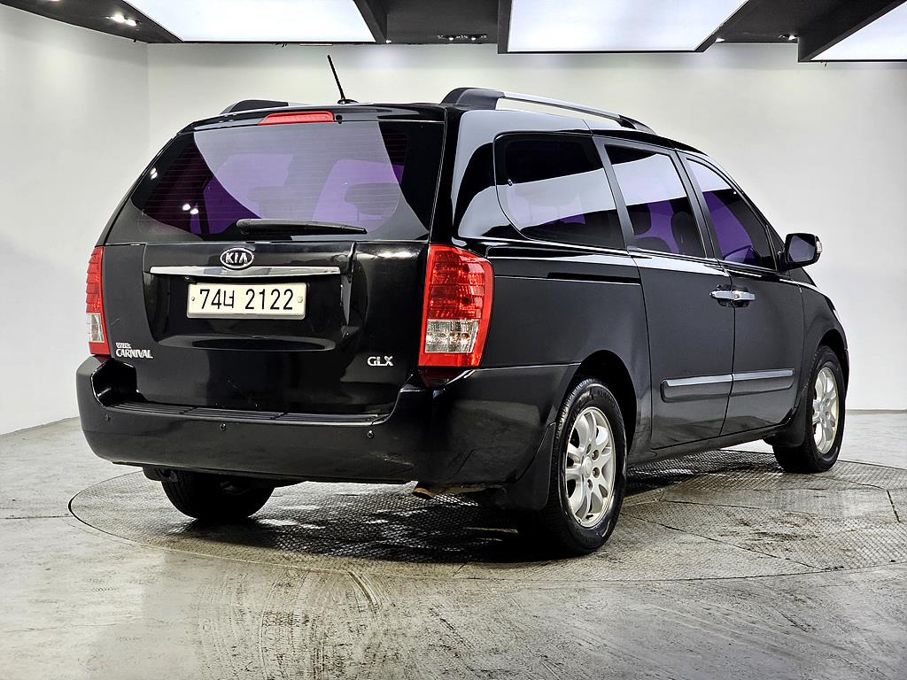 KIA Carnival - Vista 4