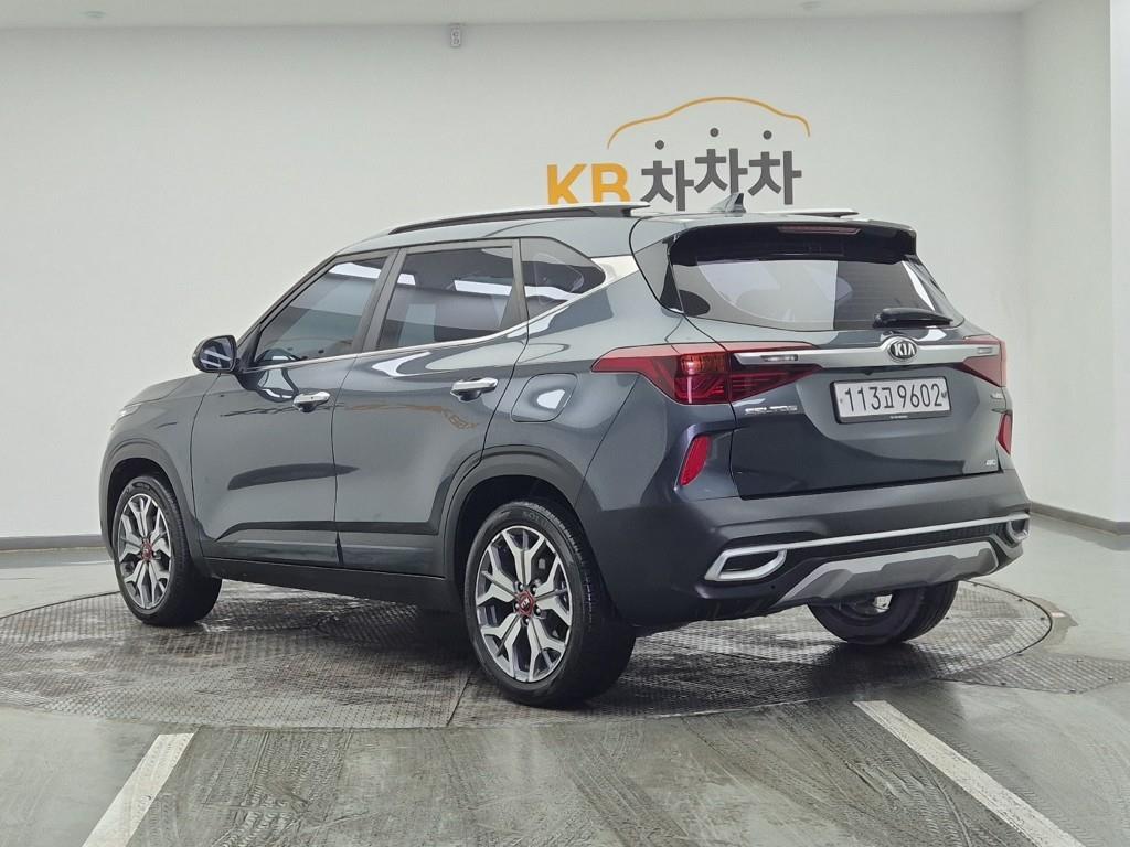 KIA Seltos - Vista 3