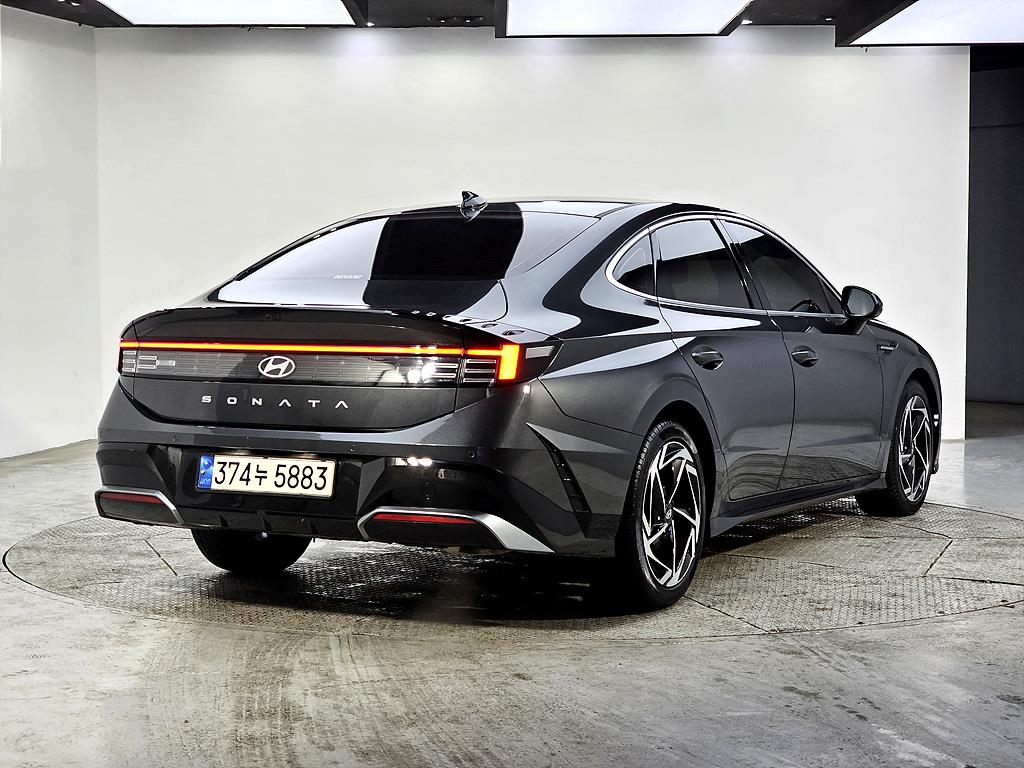 HYUNDAI Sonata - Vista 4