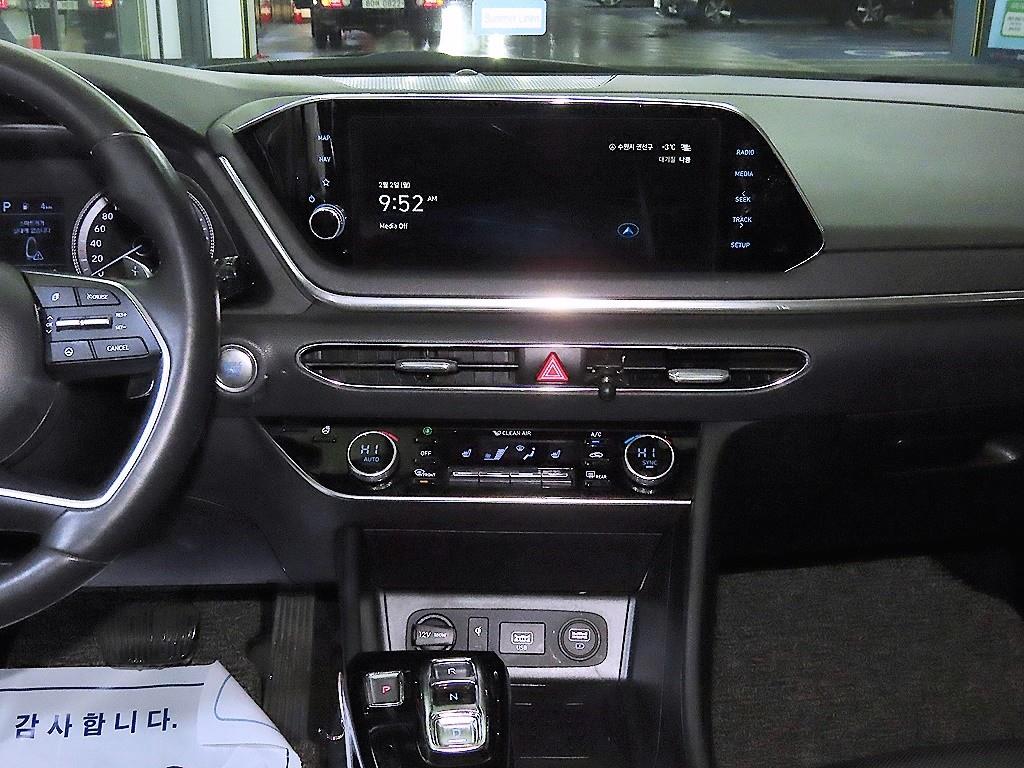 HYUNDAI Sonata - Vista 11