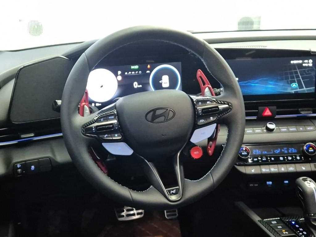 HYUNDAI Avante - Vista 9