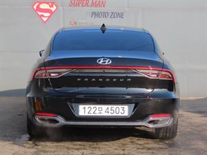 HYUNDAI Grandeur - Vista 8