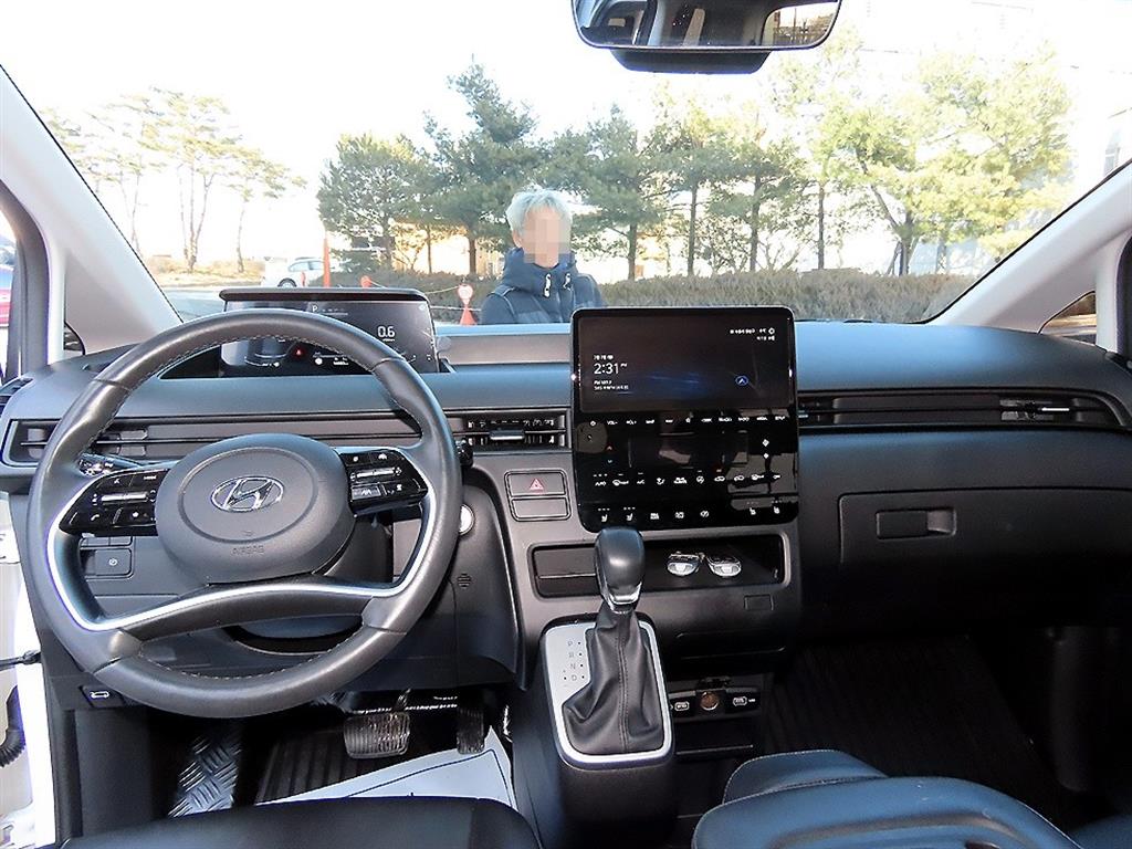 HYUNDAI Staria - Vista 8