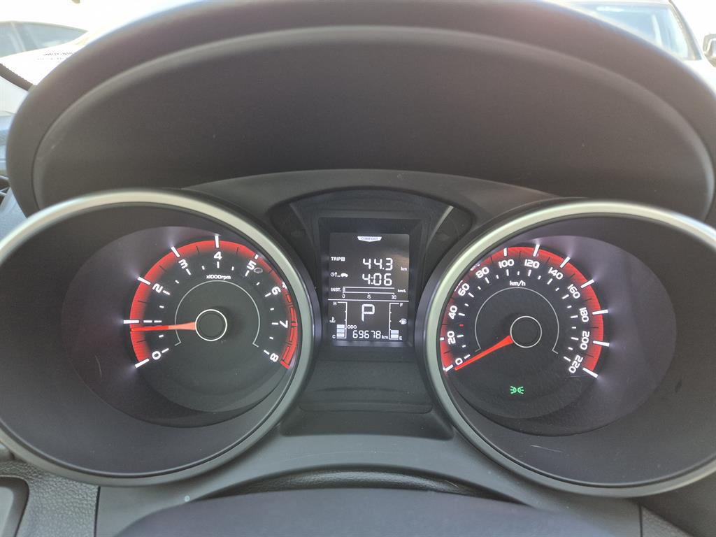 Ssangyong Tivoli - Vista 11