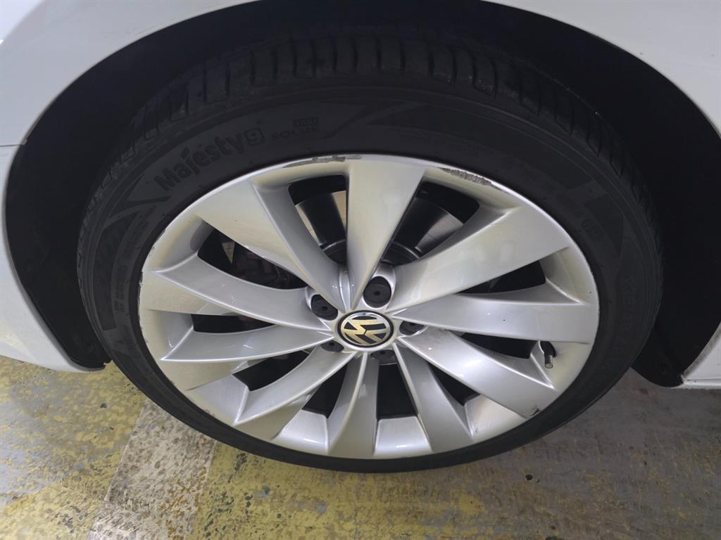 Volkswagen CC - Vista 5