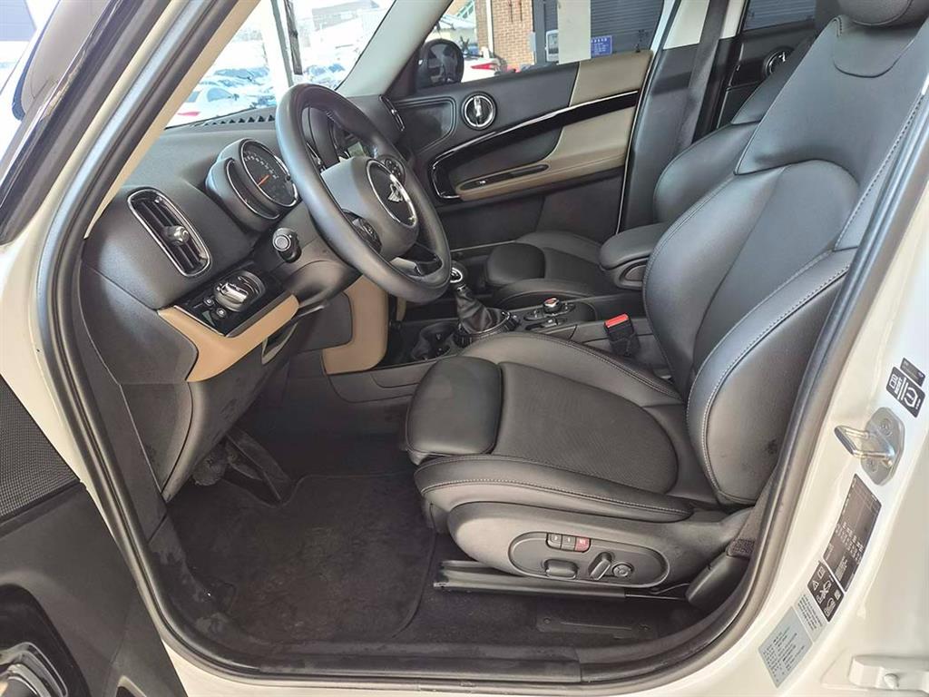 Mini Countryman - Vista 6