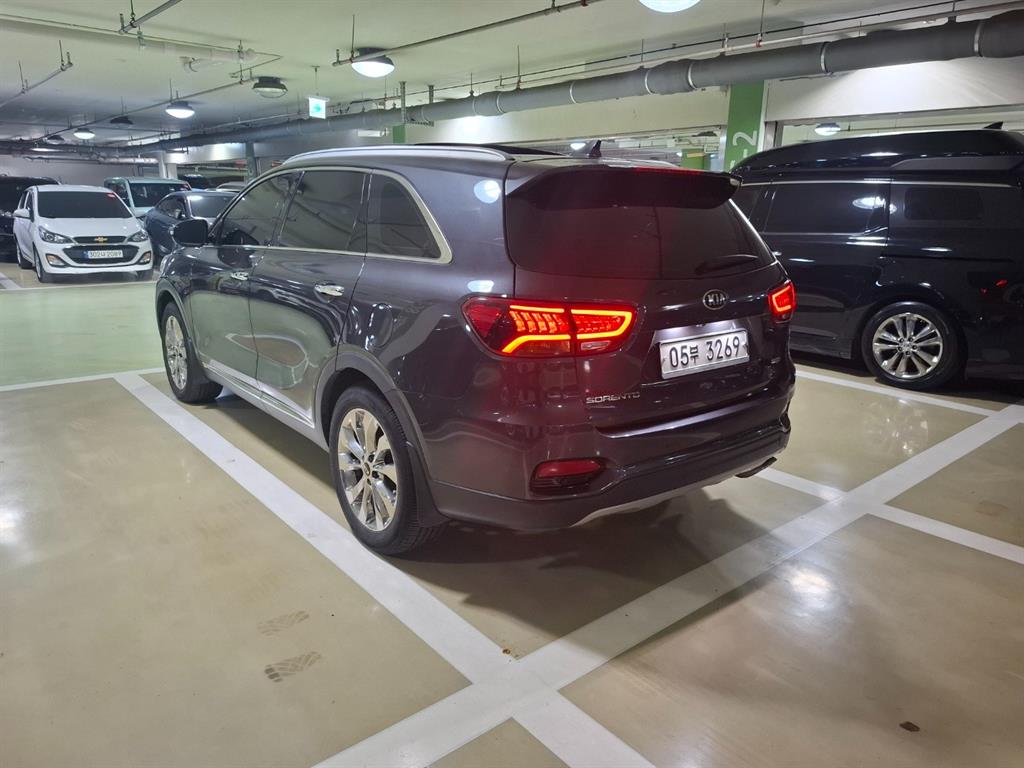 KIA Sorento - Vista 7