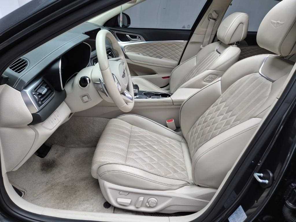 Genesis G70 - Vista 11