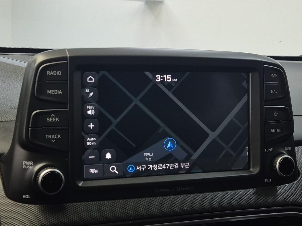 HYUNDAI Kona - Vista 12