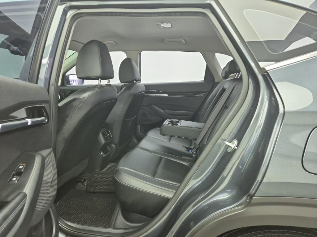 KIA Seltos - Vista 12