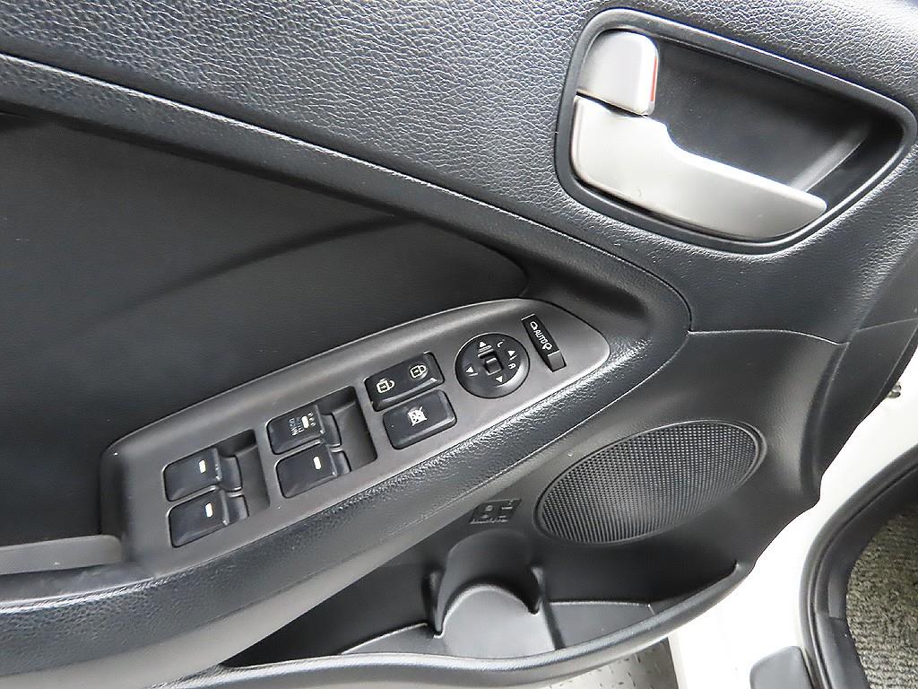 KIA K3 2015 Blanco - Importación desde Corea - HF Imports Iquique - Foto 13