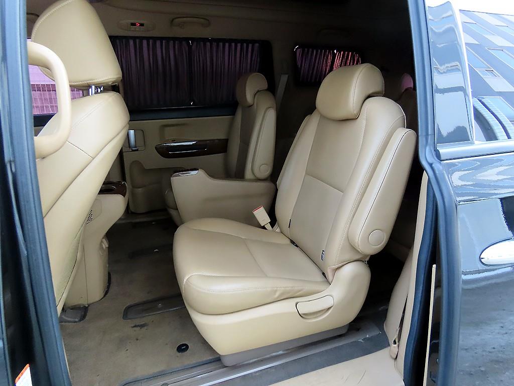 KIA Carnival - Vista 6