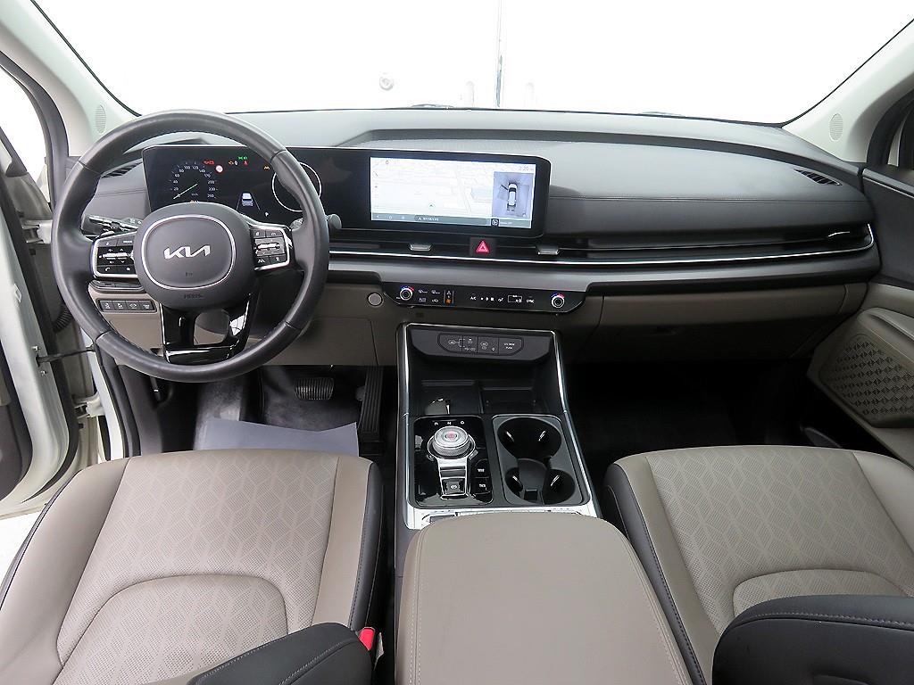 KIA Carnival - Vista 9
