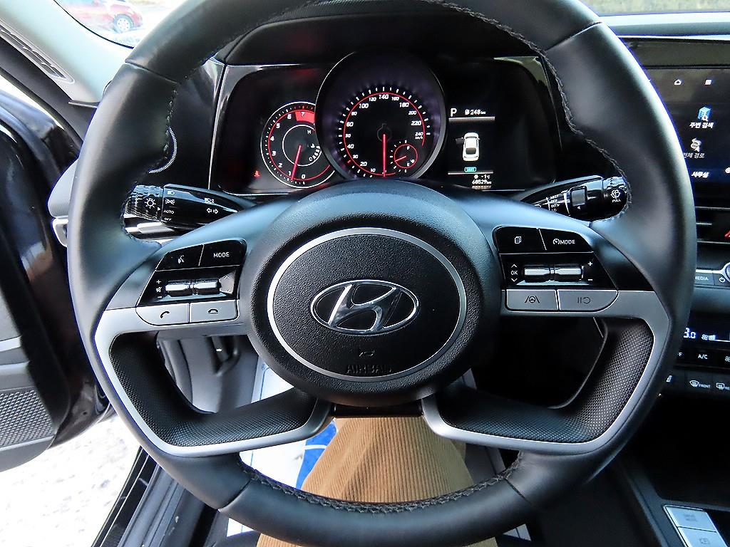 HYUNDAI Avante - Vista 8