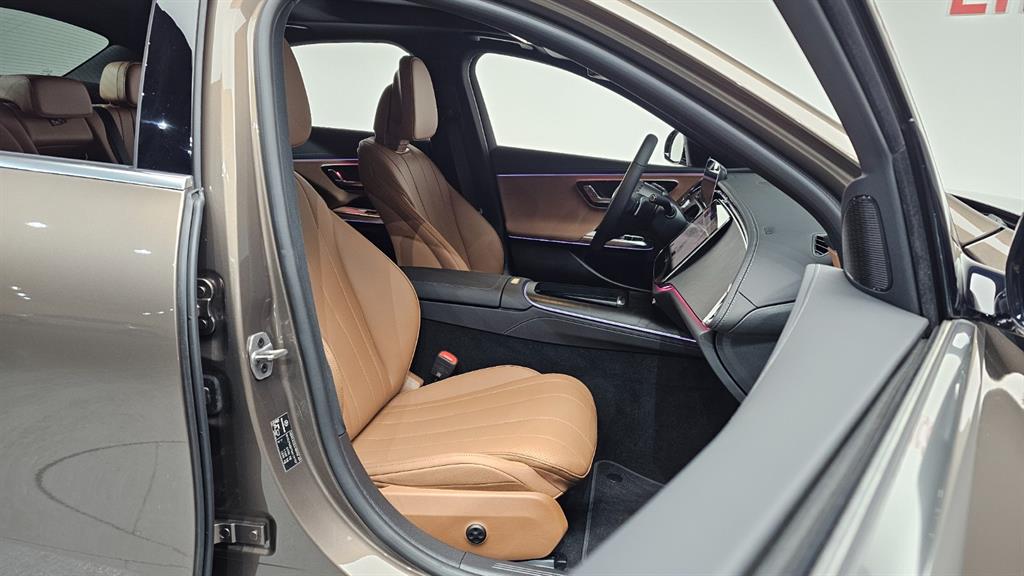 Mercedes Benz E class - Vista 10