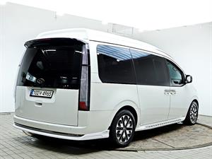 HYUNDAI Staria - Vista 8