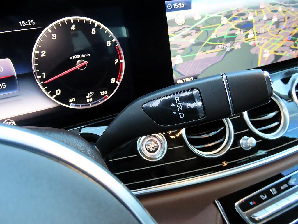 Mercedes Benz E class - Vista 11