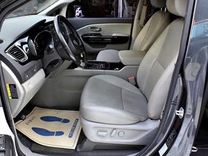 KIA Carnival - Vista 10