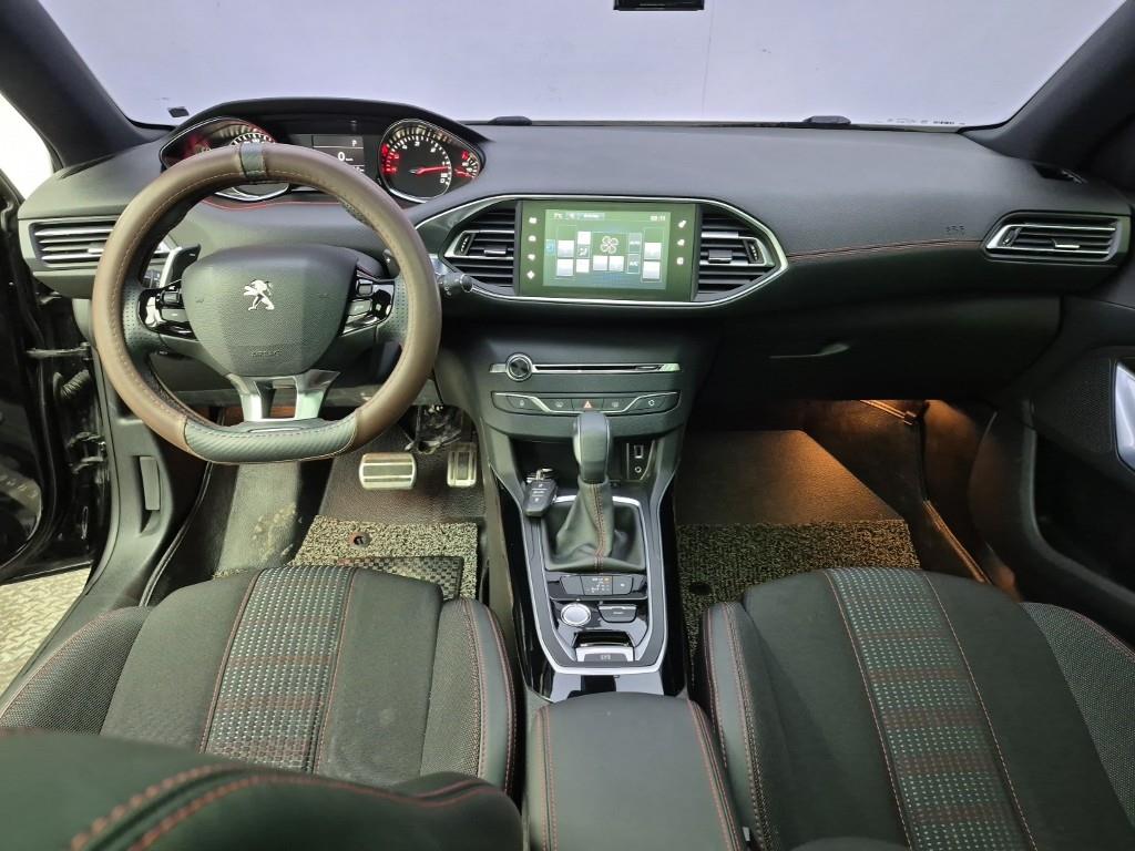 Peugeot 308 - Vista 5