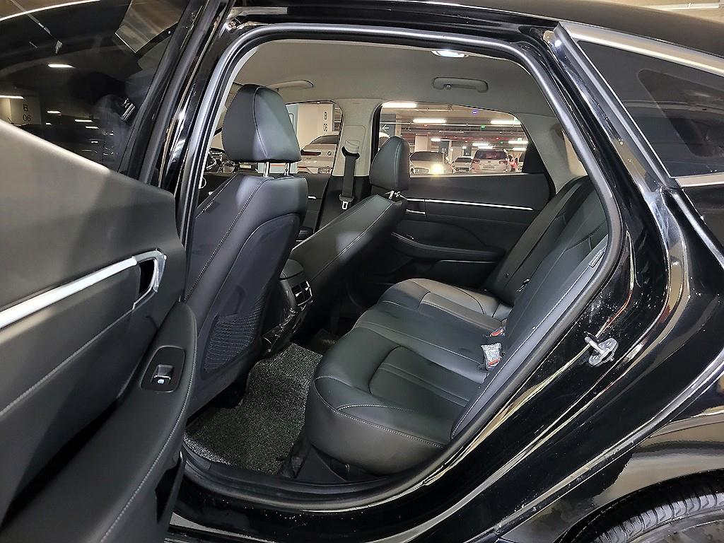 HYUNDAI Sonata - Vista 8