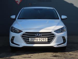 HYUNDAI Avante - Vista 4