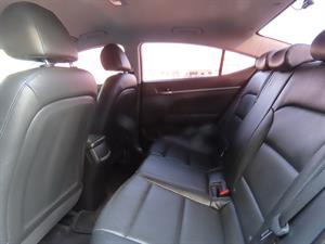 HYUNDAI Avante - Vista 12