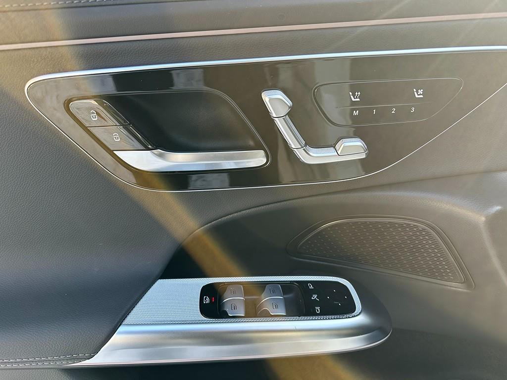 Mercedes Benz E class - Vista 11