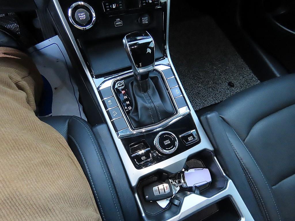 Ssangyong Korando - Vista 10